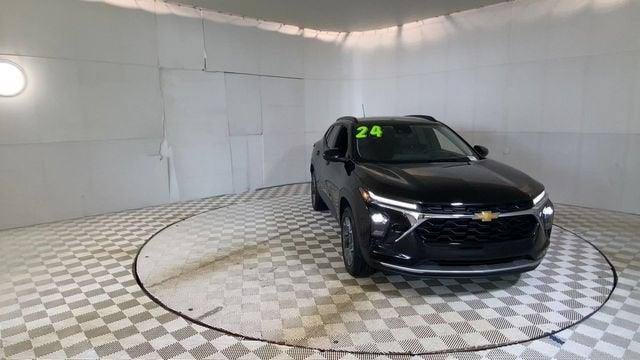 Used 2024 Chevrolet Trax LT w/ Driver Confidence Package FWD image 6