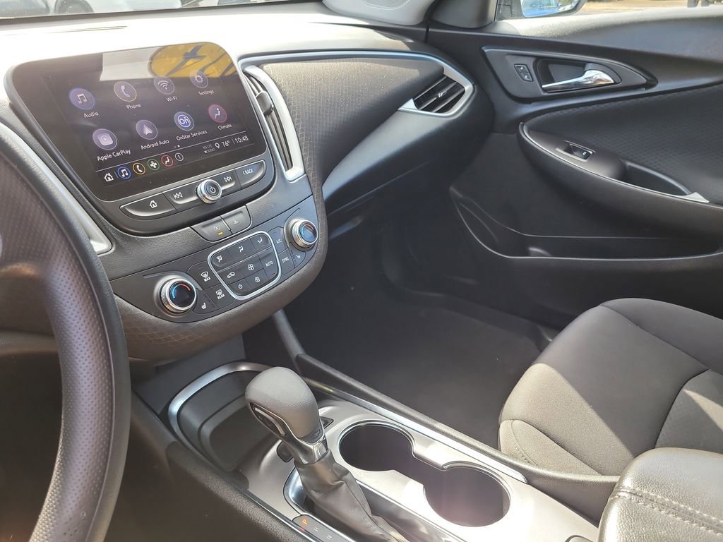 Used 2024 Chevrolet Malibu LT image 17