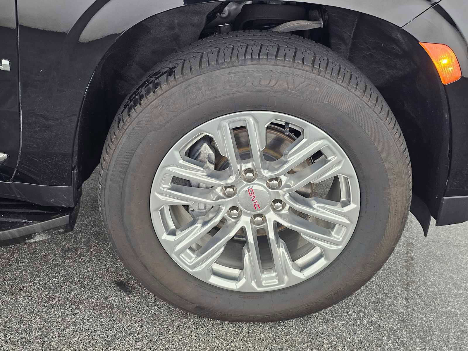 Used 2024 GMC Yukon SLT image 9