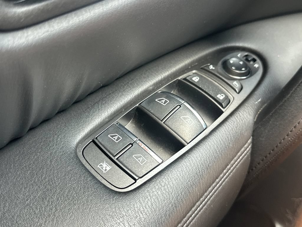 Used 2023 Nissan Armada SV RWD image 31