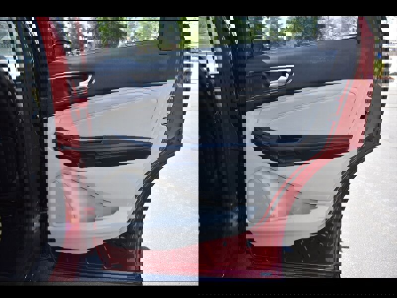 Used 2015 Ford Edge Titanium w/ Equipment Group 302A image 28