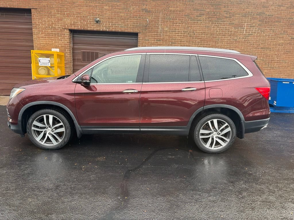 Used 2018 Honda Pilot Touring image 12