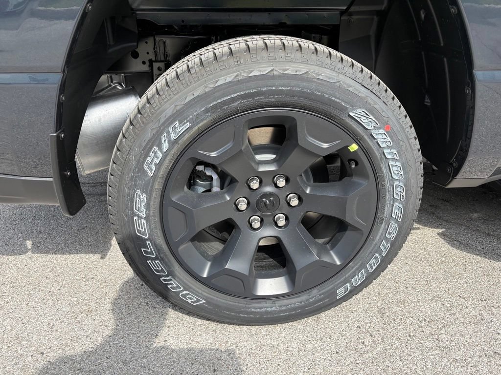 New 2026 RAM 1500 Express AWD/4WD image 12