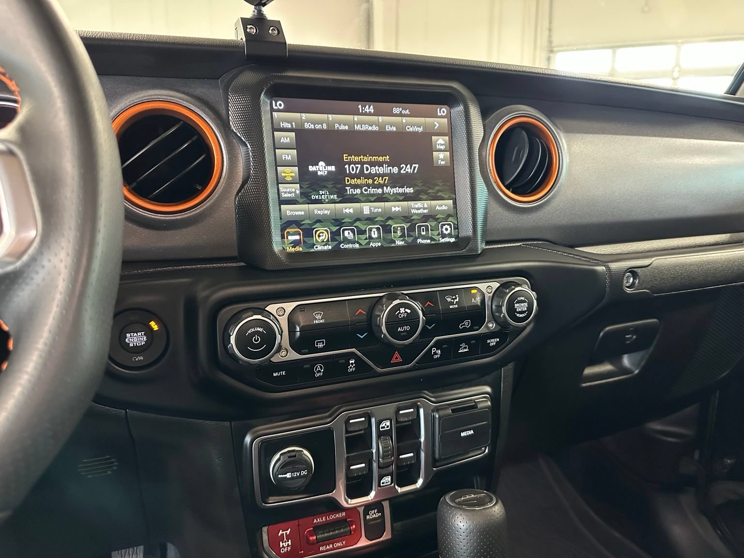 Used 2023 Jeep Gladiator Mojave w/ LED Lighting Group AWD/4WD image 23