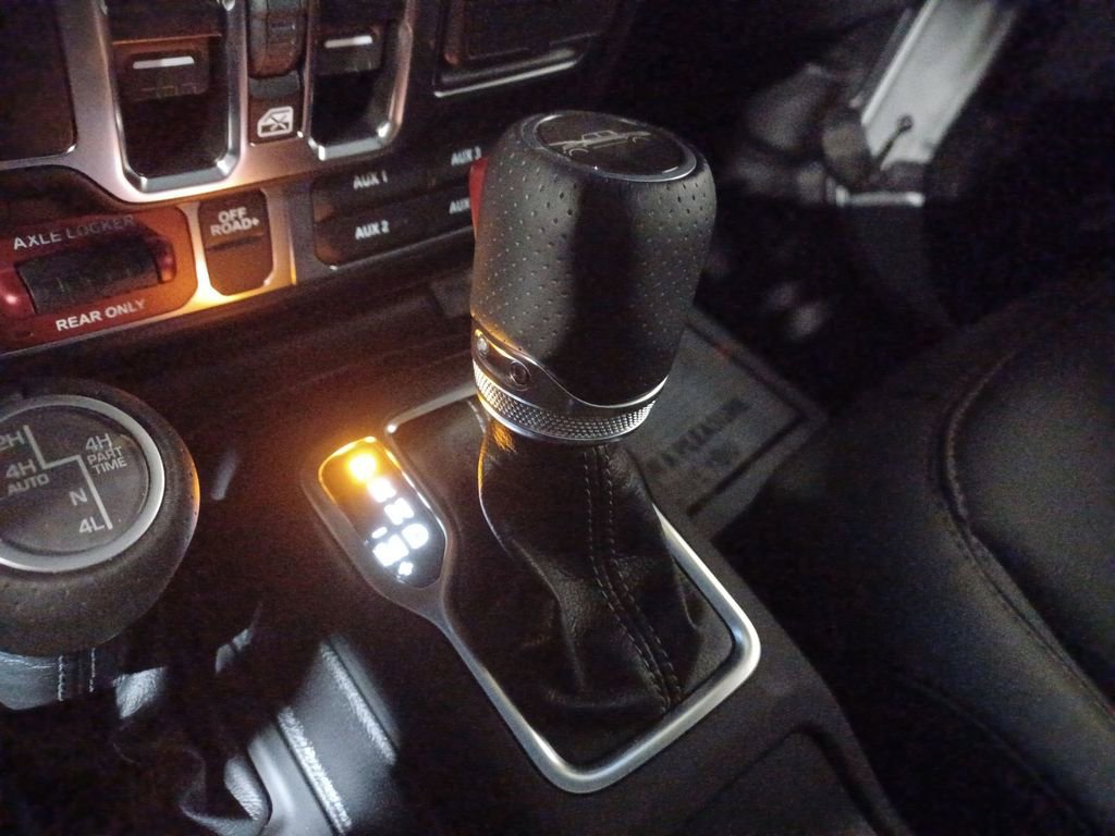 Used 2024 Jeep Gladiator Mojave image 21