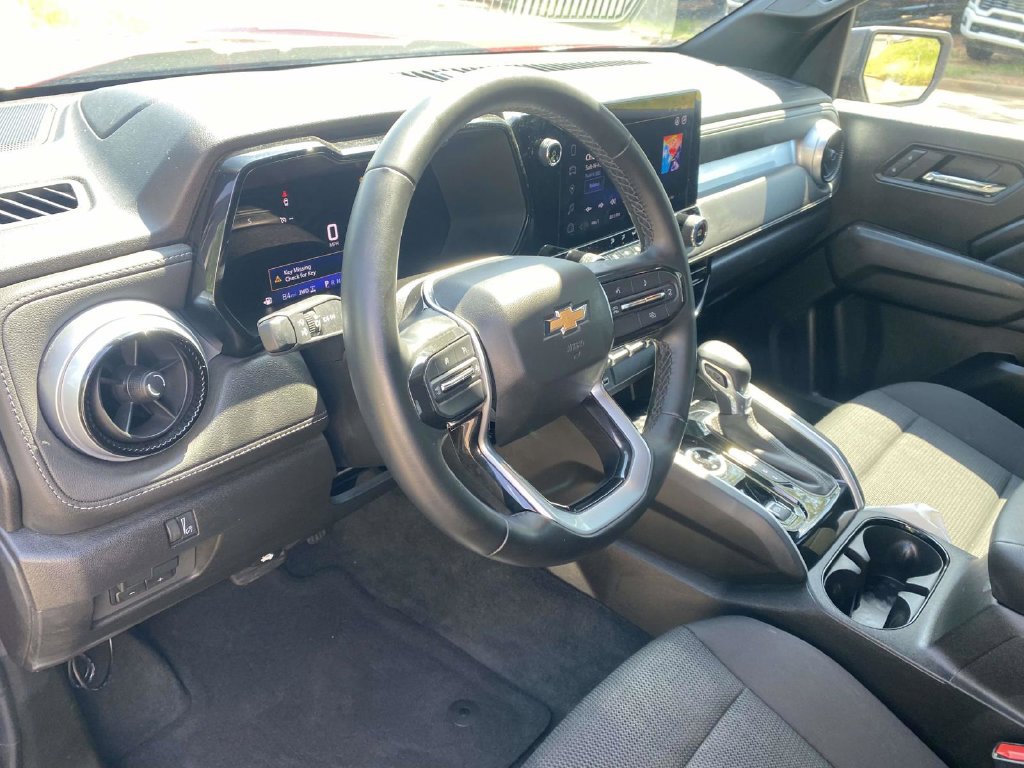 Used 2023 Chevrolet Colorado LT w/ LT Convenience Package AWD/4WD image 22