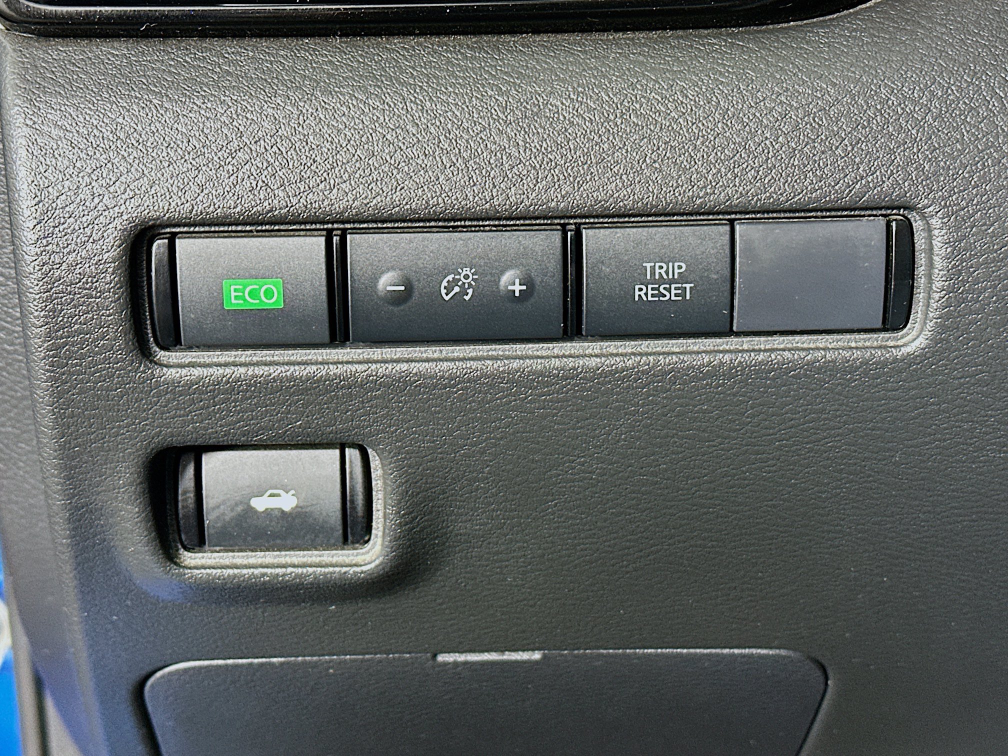 Used 2024 Nissan Sentra SV FWD image 16