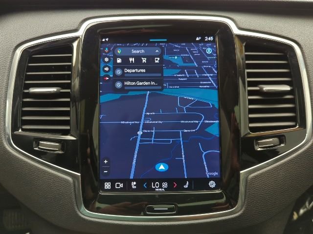 Used 2023 Volvo XC90 B5 Plus AWD/4WD image 17