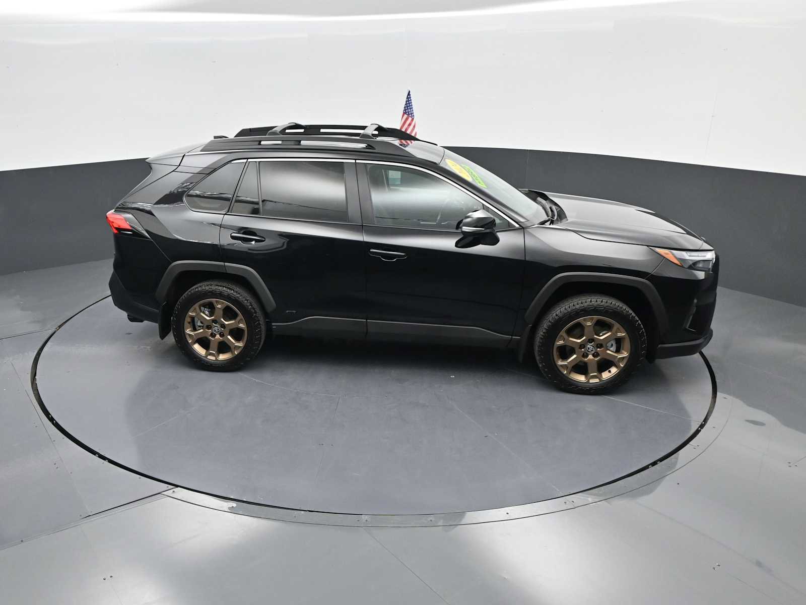 Used 2024 Toyota RAV4 AWD Hybrid image 32