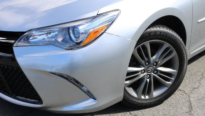 Used 2017 Toyota Camry SE w/ Protection Package (Q2) FWD image 4