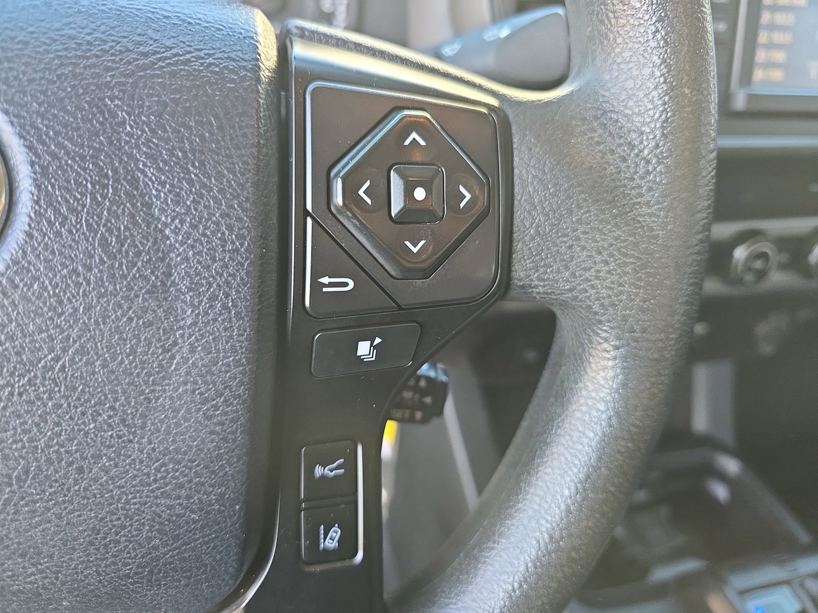 Used 2019 Toyota Tacoma SR w/ SR Convenience Package image 21