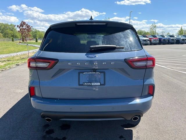 Used 2024 Ford Escape ST-Line w/ Tech Pack #1 FWD image 9