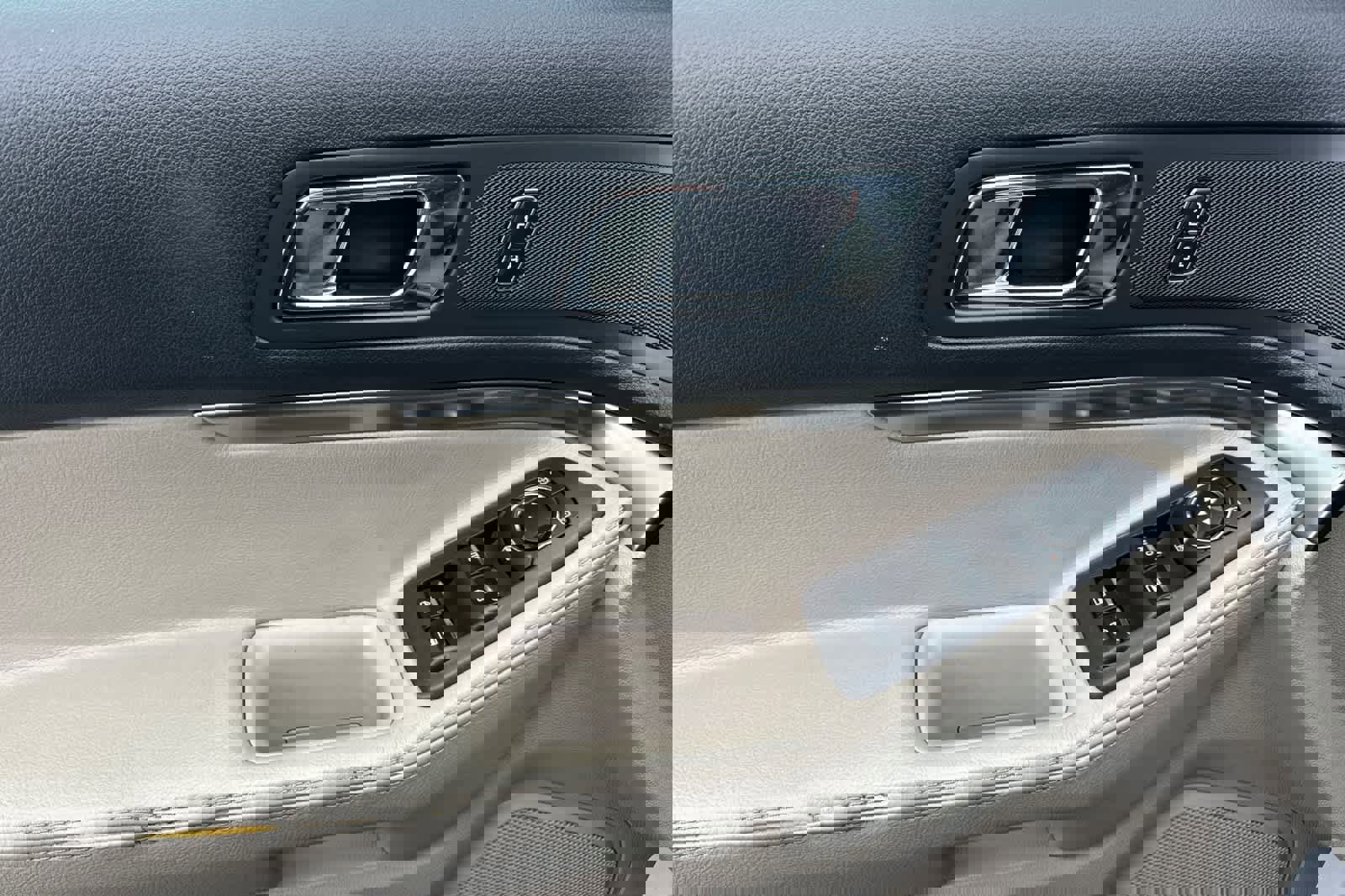 Used 2015 Ford Explorer 4WD image 12