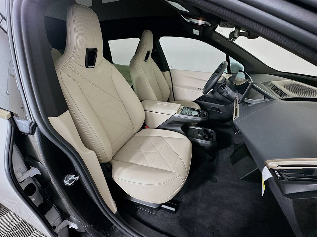 Certified 2023 BMW iX xDrive50 w/ Sport Package AWD/4WD image 28