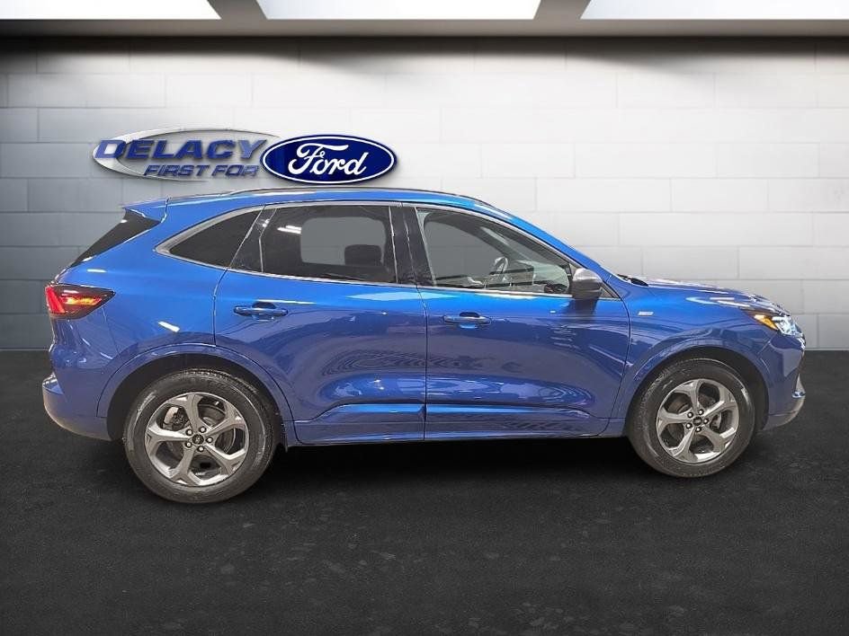 Used 2023 Ford Escape ST-Line w/ Tech Pack #1 image 6