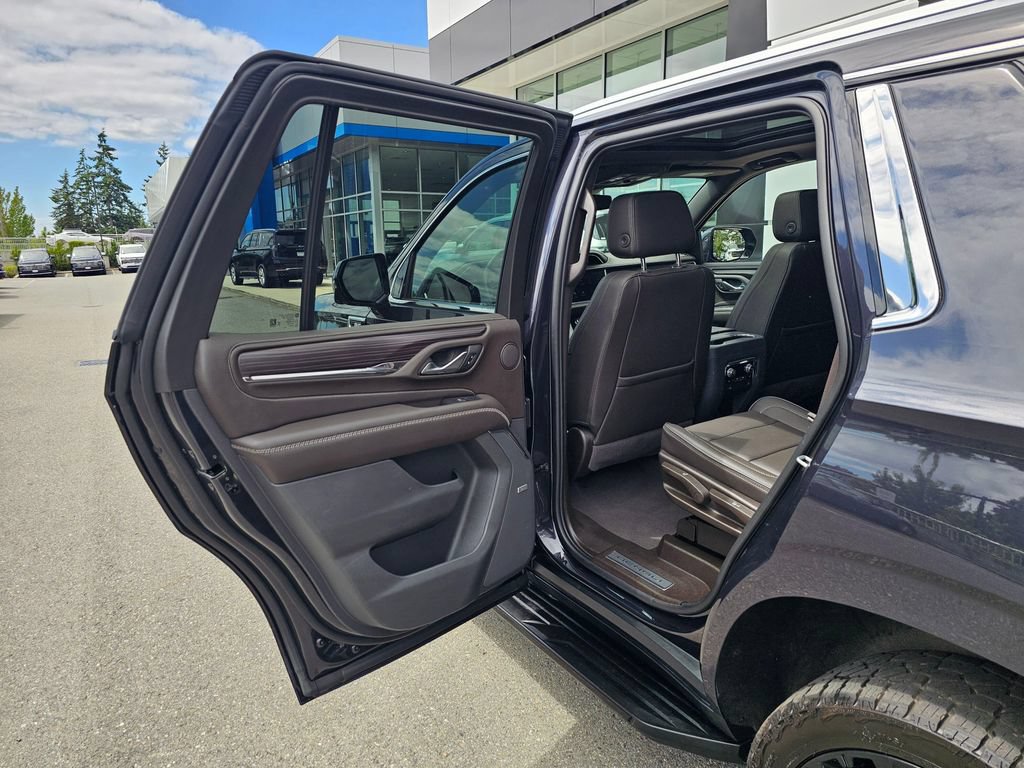 Used 2023 GMC Yukon Denali AWD/4WD image 16