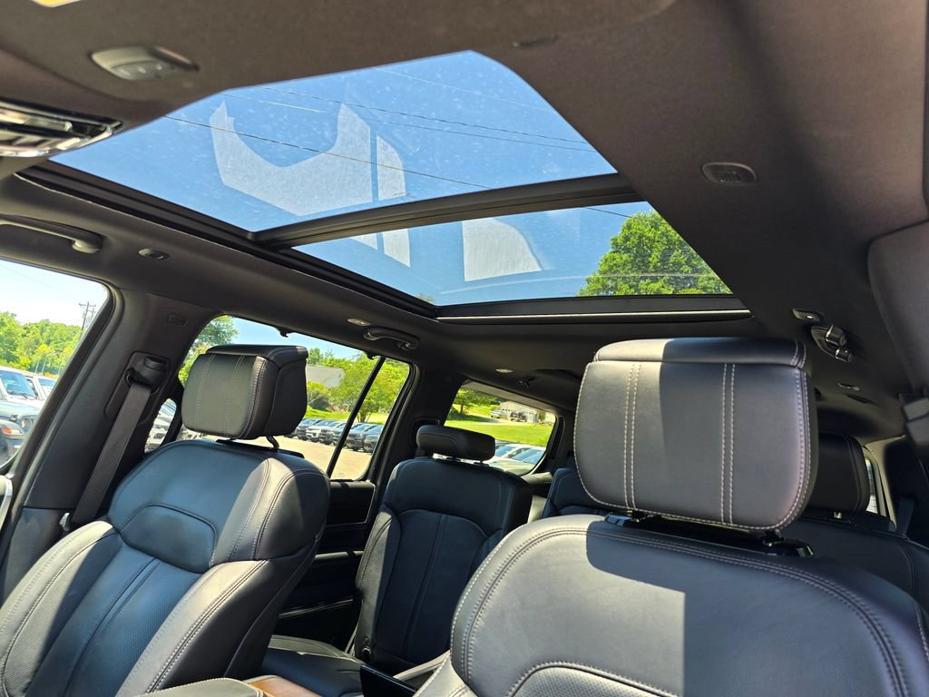 Used 2025 Jeep Grand Wagoneer 4WD image 13