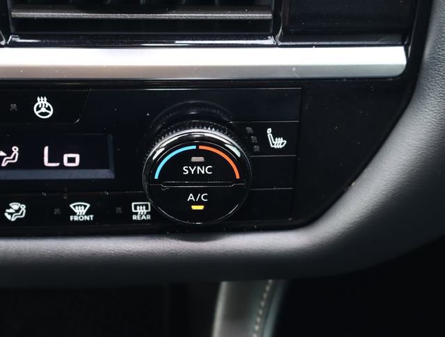 Used 2024 Nissan Pathfinder SL FWD image 29