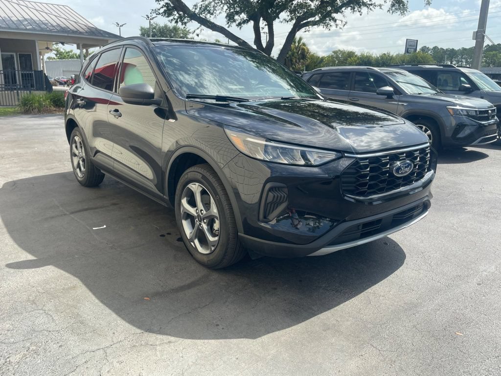 Used 2025 Ford Escape ST-Line AWD/4WD image 7