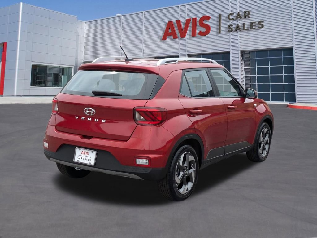 Used 2025 Hyundai Venue SEL image 6