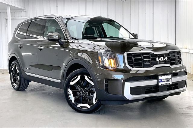 Used 2024 Kia Telluride S w/ S Sunroof Package