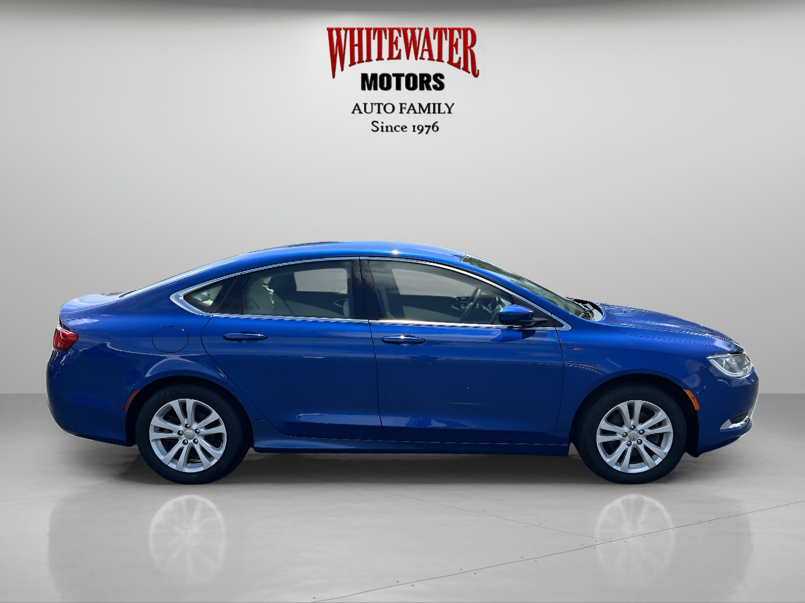 Used 2016 Chrysler 200 Limited FWD image 6