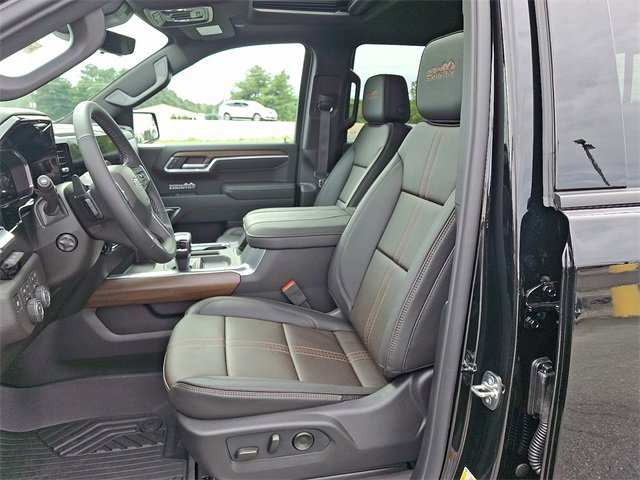 New 2026 Chevrolet Silverado 1500 High Country w/ Midnight Edition image 10