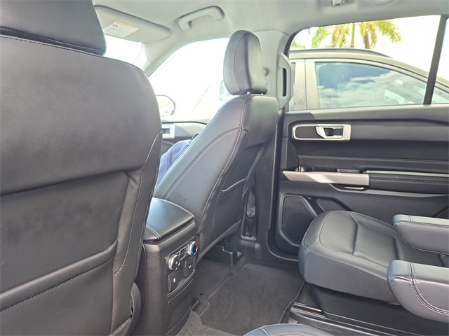 Used 2022 Ford Explorer XLT w/ Equipment Group 202A image 12