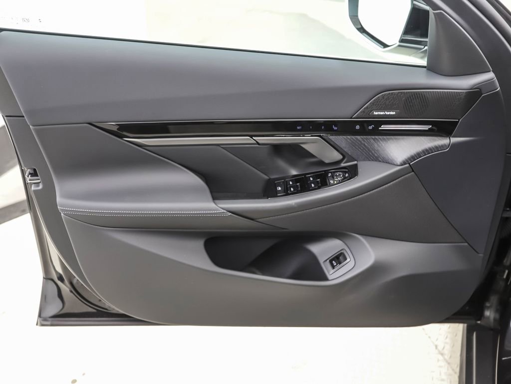 New 2026 BMW 530i xDrive image 9