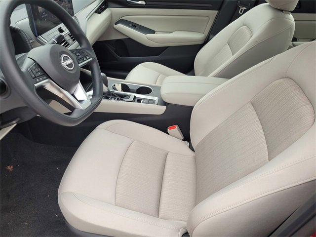 New 2025 Nissan Altima 2.5 SV w/ SV Special Edition Package image 5