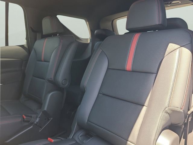 New 2026 Chevrolet Traverse RS image 11