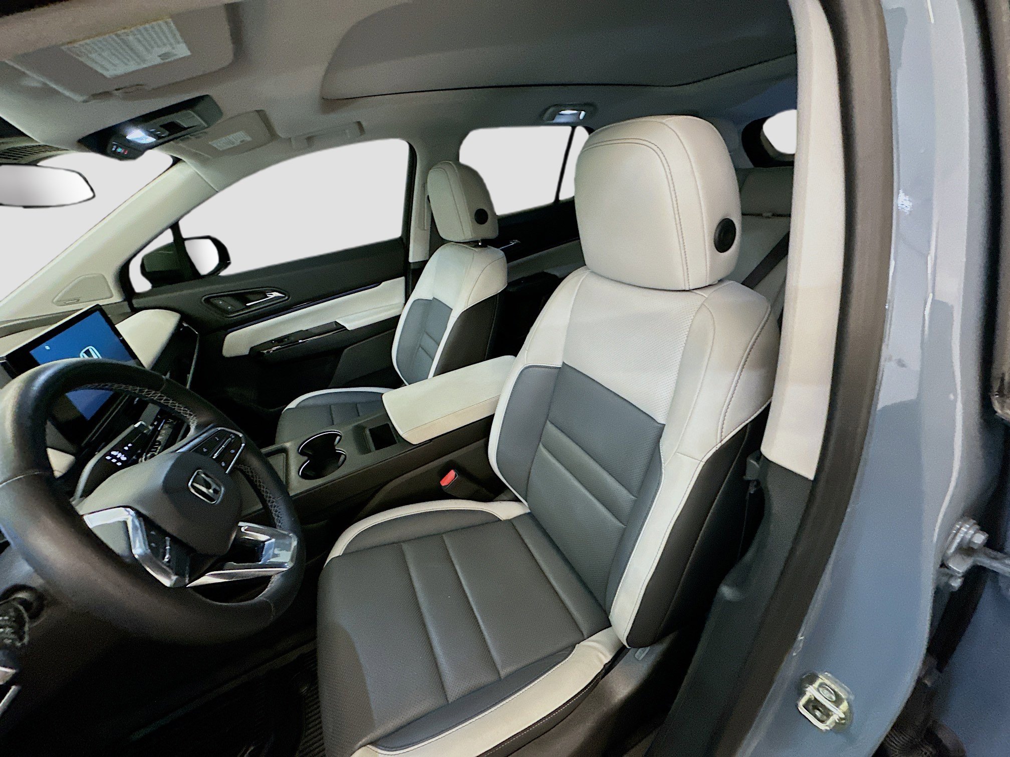Used 2025 Honda Prologue Elite image 13