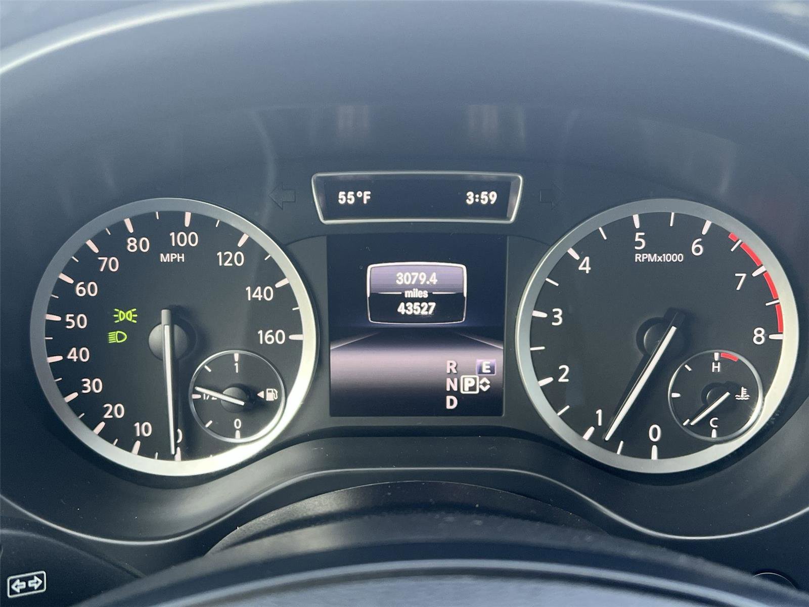 Used 2018 INFINITI QX30 Premium w/ Cargo Package image 14