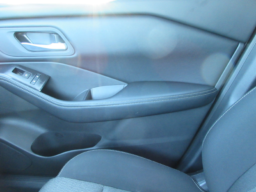 Used 2026 Nissan Rogue SV AWD/4WD image 32