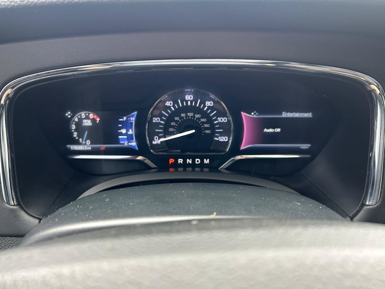 Used 2016 Lincoln Navigator L Select RWD image 22