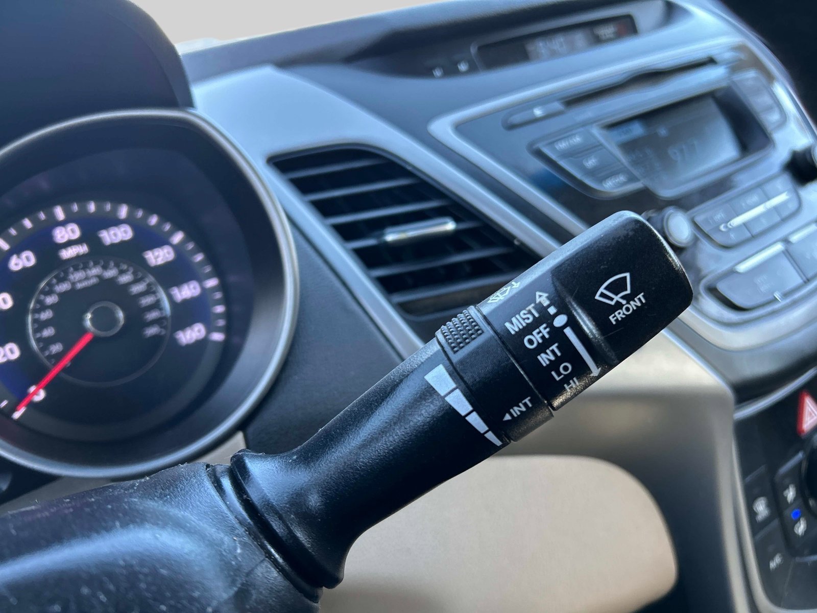 Used 2016 Hyundai Elantra SE image 21