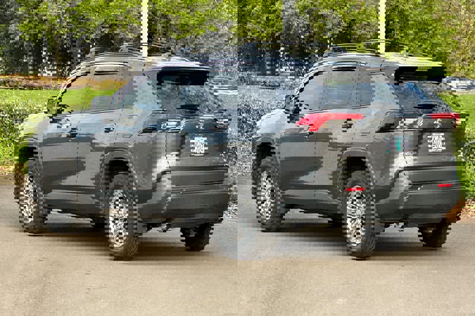 Used 2024 Toyota RAV4 XLE w/ Convenience Package image 6