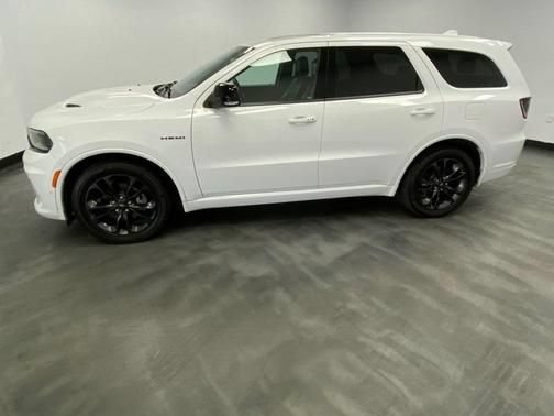 Used 2022 Dodge Durango R/T w/ Blacktop Package AWD/4WD image 3