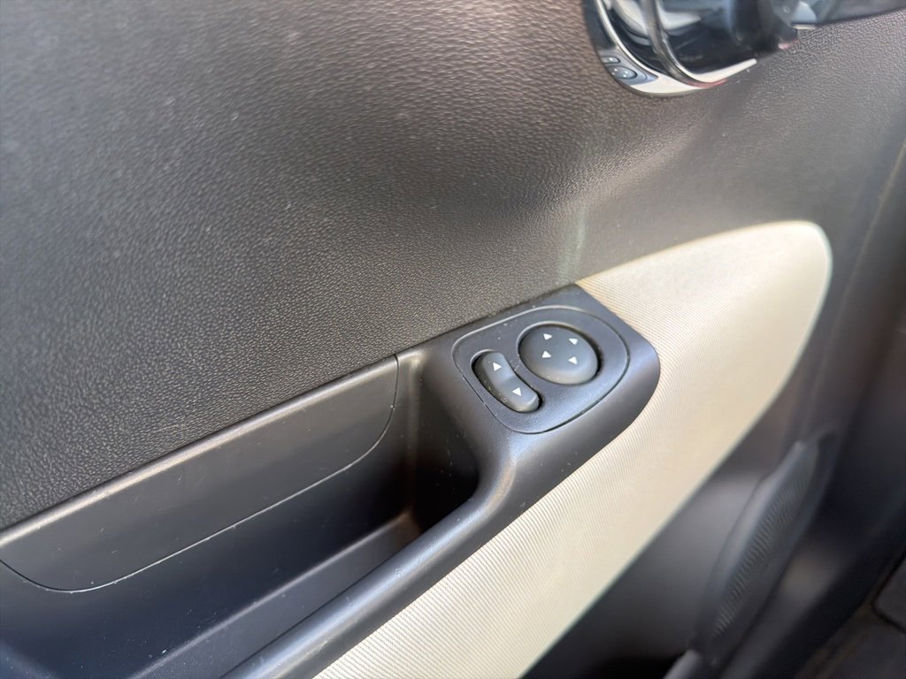 Used 2018 FIAT 500 Pop image 29