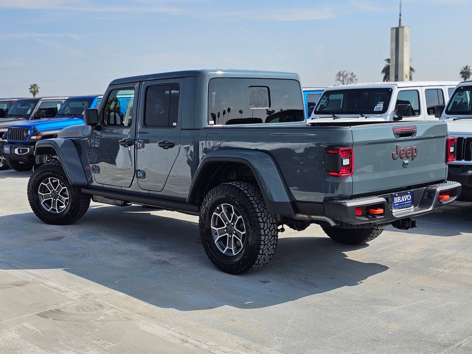 New 2026 Jeep Gladiator Mojave image 5