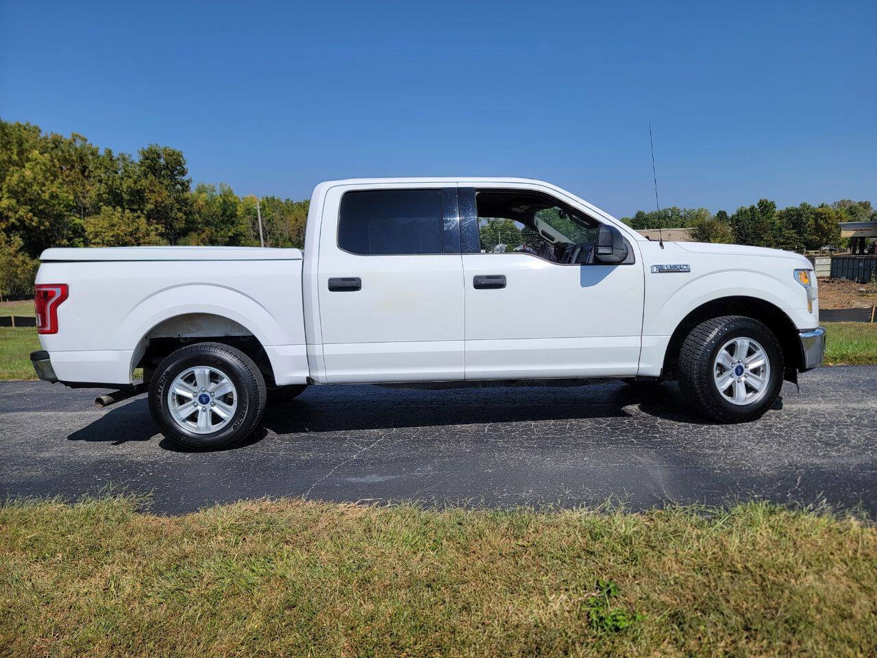 Used 2016 Ford F150 XLT w/ Equipment Group 301A Mid image 9