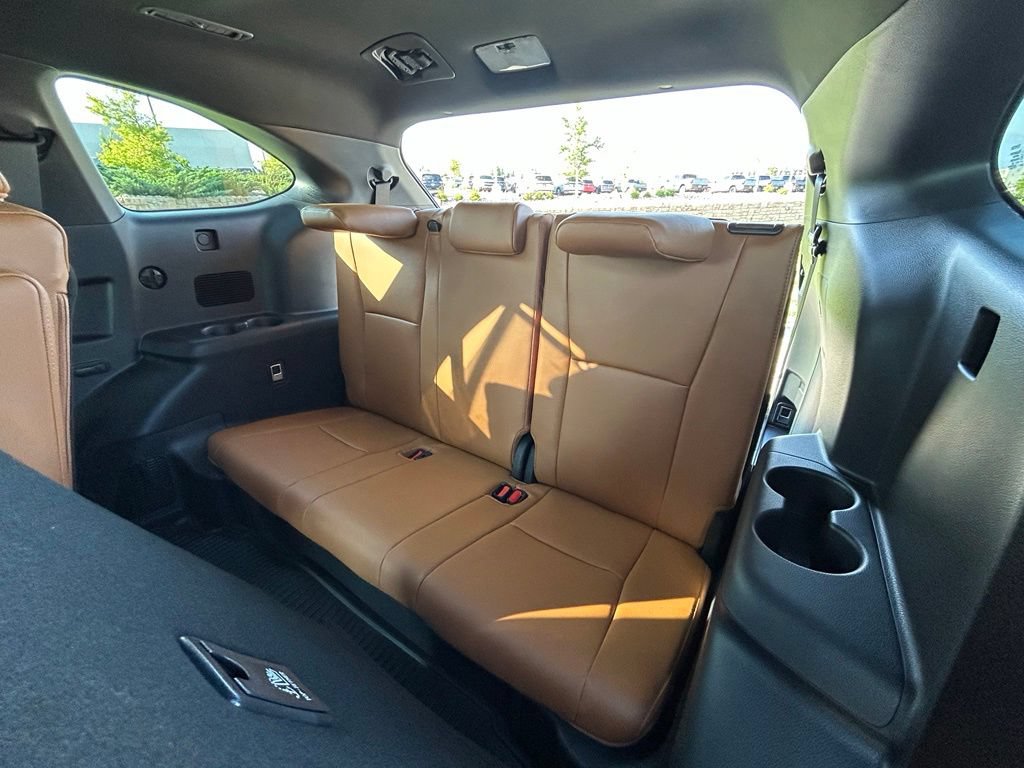 Used 2026 Toyota Highlander Platinum AWD/4WD image 24
