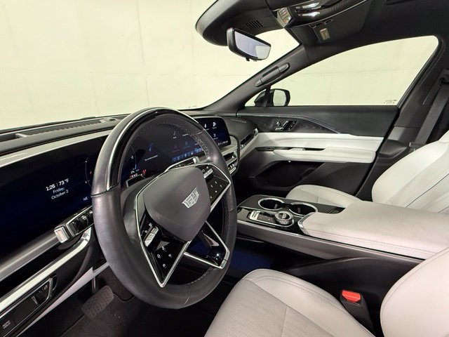 Used 2024 Cadillac Lyriq Luxury RWD image 7