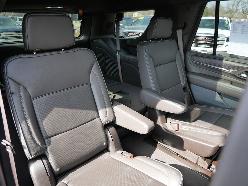 Used 2024 GMC Yukon Denali w/ Denali Reserve Package image 20