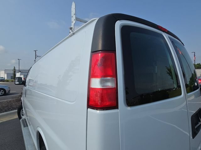 Used 2022 Chevrolet Express 2500 w/ Driver Convenience Package RWD image 18