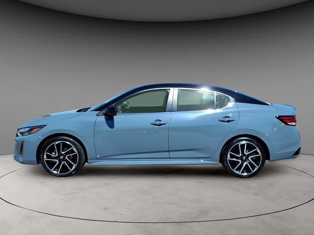 Used 2025 Nissan Sentra SR w/ SR Premium Package FWD image 2