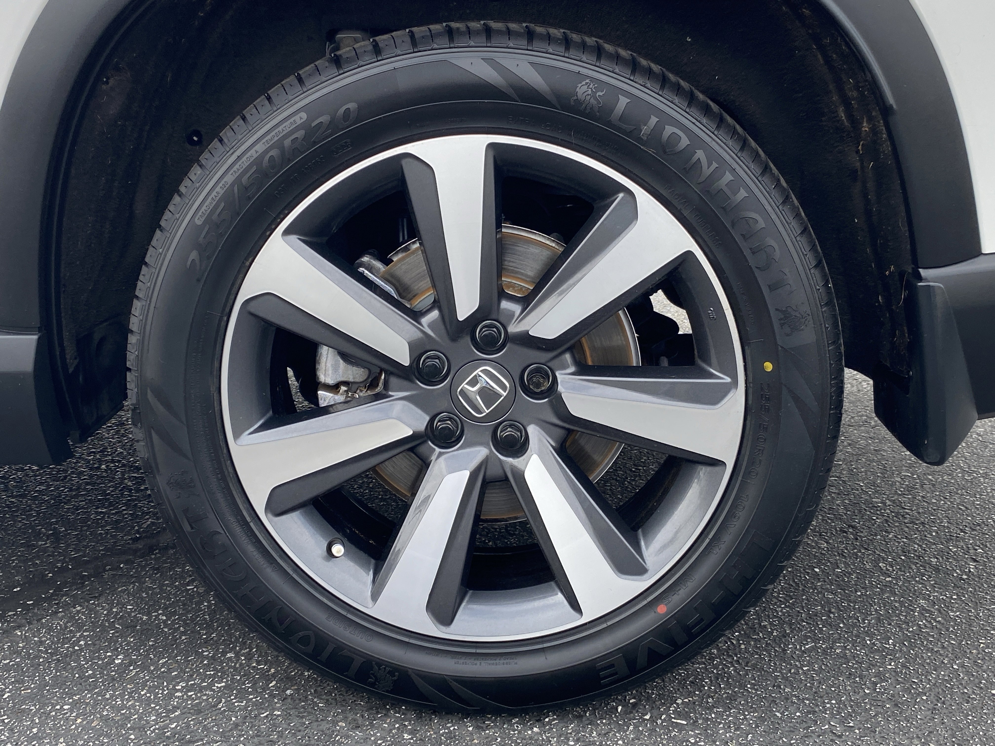 Certified 2023 Honda Pilot Touring image 7