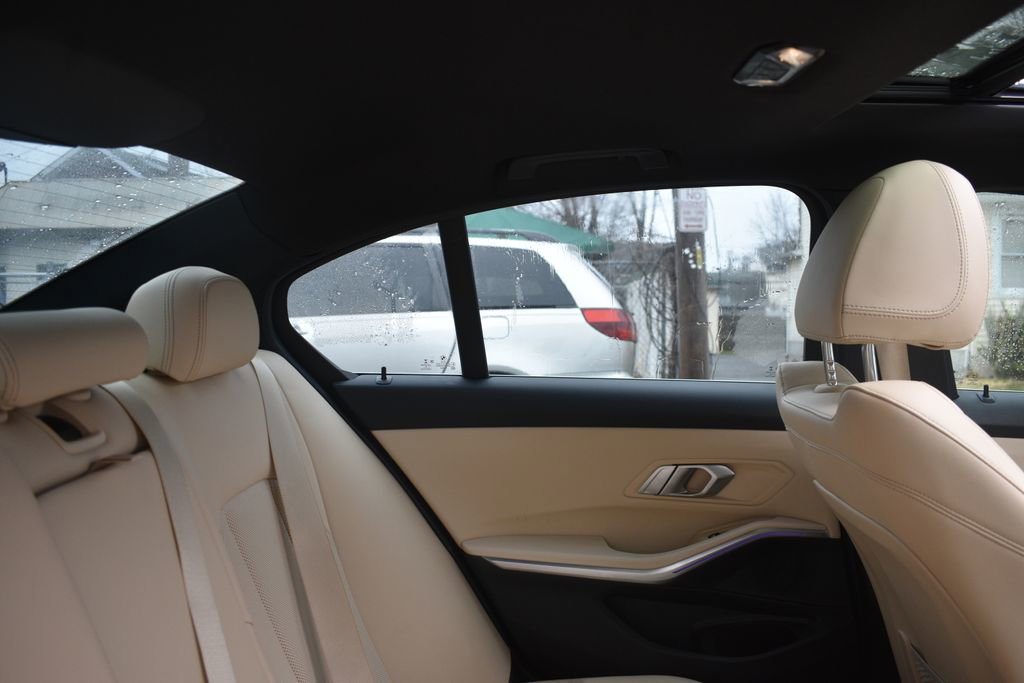 Used 2022 BMW 330e 330e iPerformance image 25