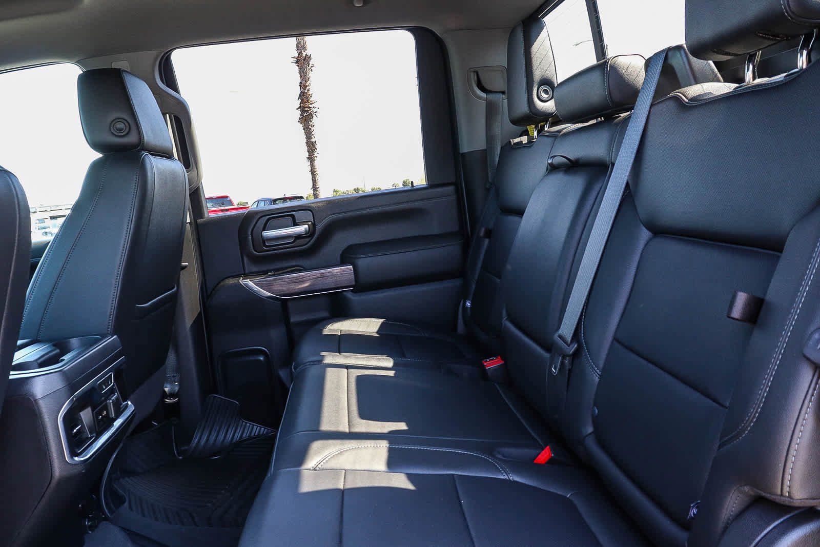 Used 2021 Chevrolet Silverado 2500 LTZ w/ LTZ Premium Package image 22