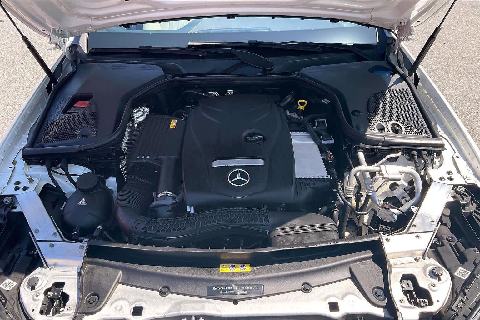 Used 2018 Mercedes-Benz E 300 4MATIC image 31